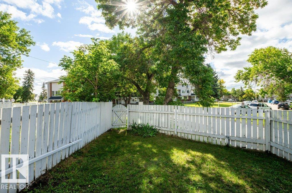 Photo 6 of 84 Amberly Co Nw, Edmonton AB
