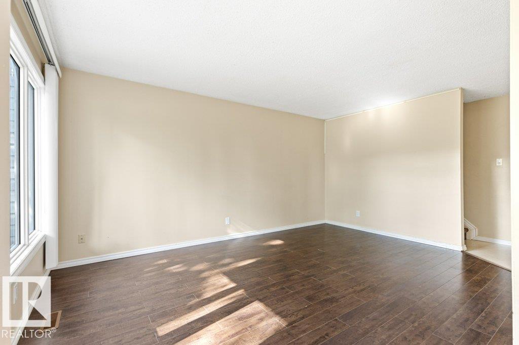 Photo 13 of 84 Amberly Co Nw, Edmonton AB