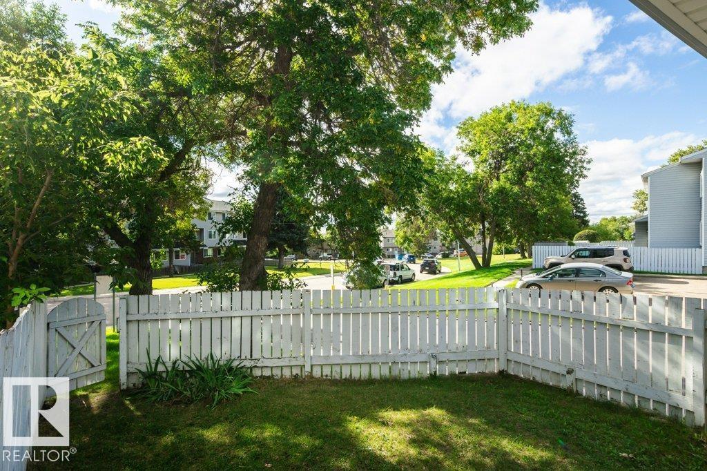 Photo 9 of 84 Amberly Co Nw, Edmonton AB