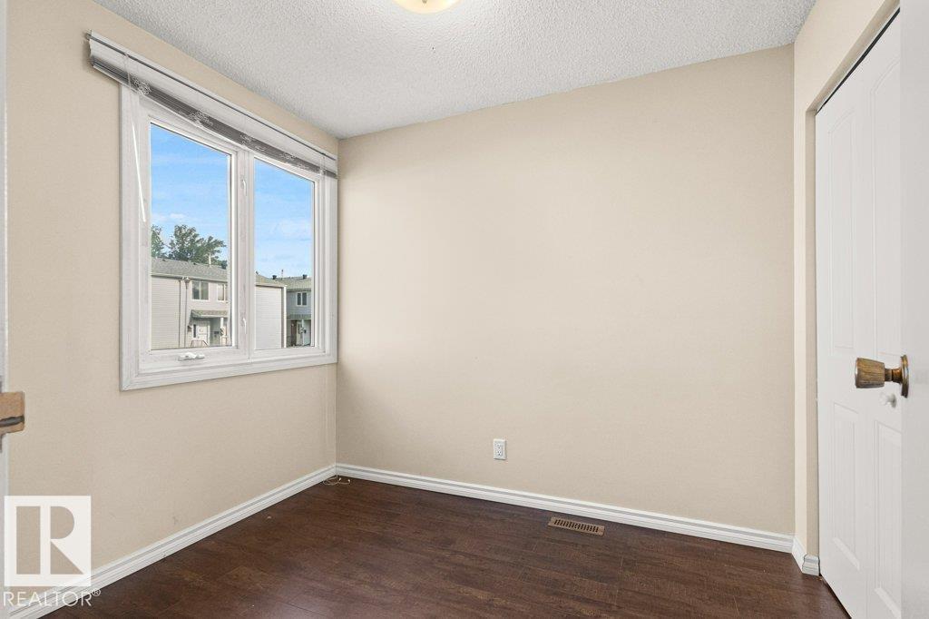 Photo 37 of 84 Amberly Co Nw, Edmonton AB