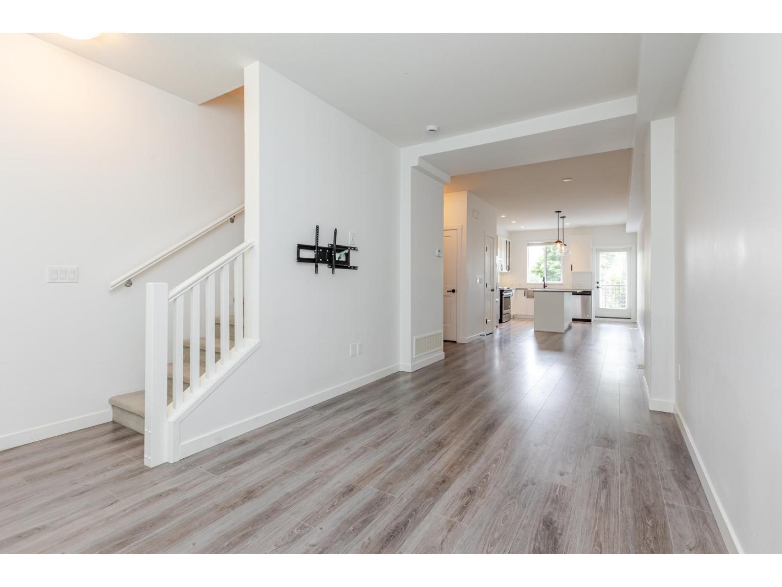 Photo 18 of 21 5945 176 A Street, Surrey BC
