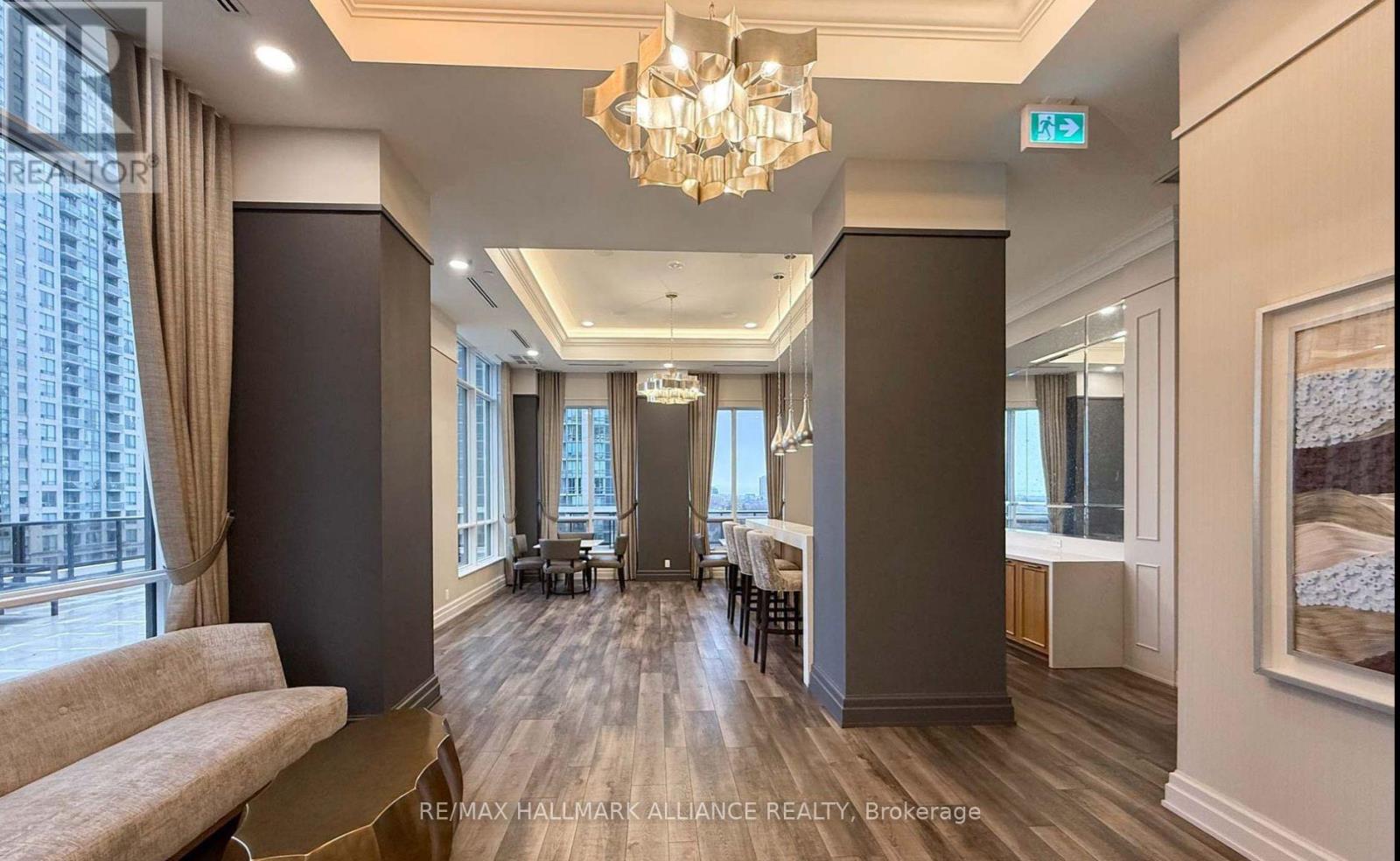 Photo 19 of 1209 36 Elm Drive W, Mississauga ON