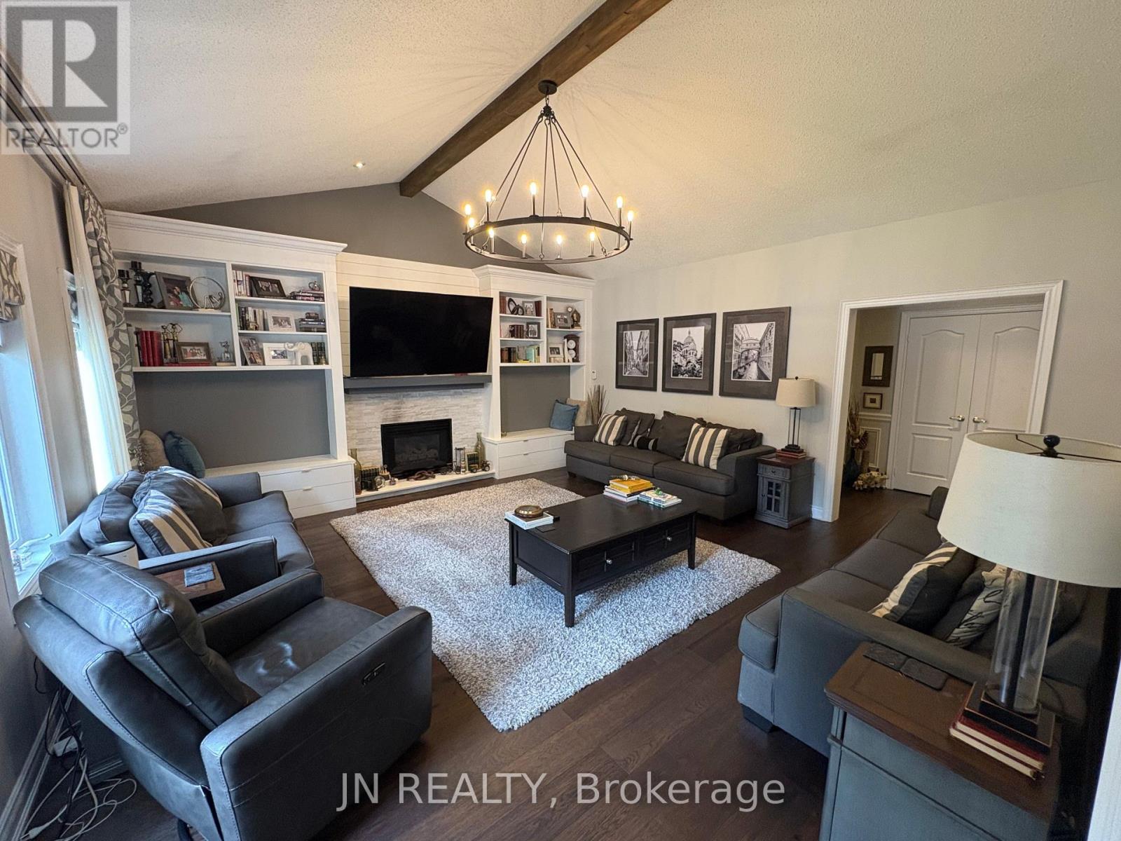 Photo 18 of 77 Colonel Bertram Road, Brampton ON