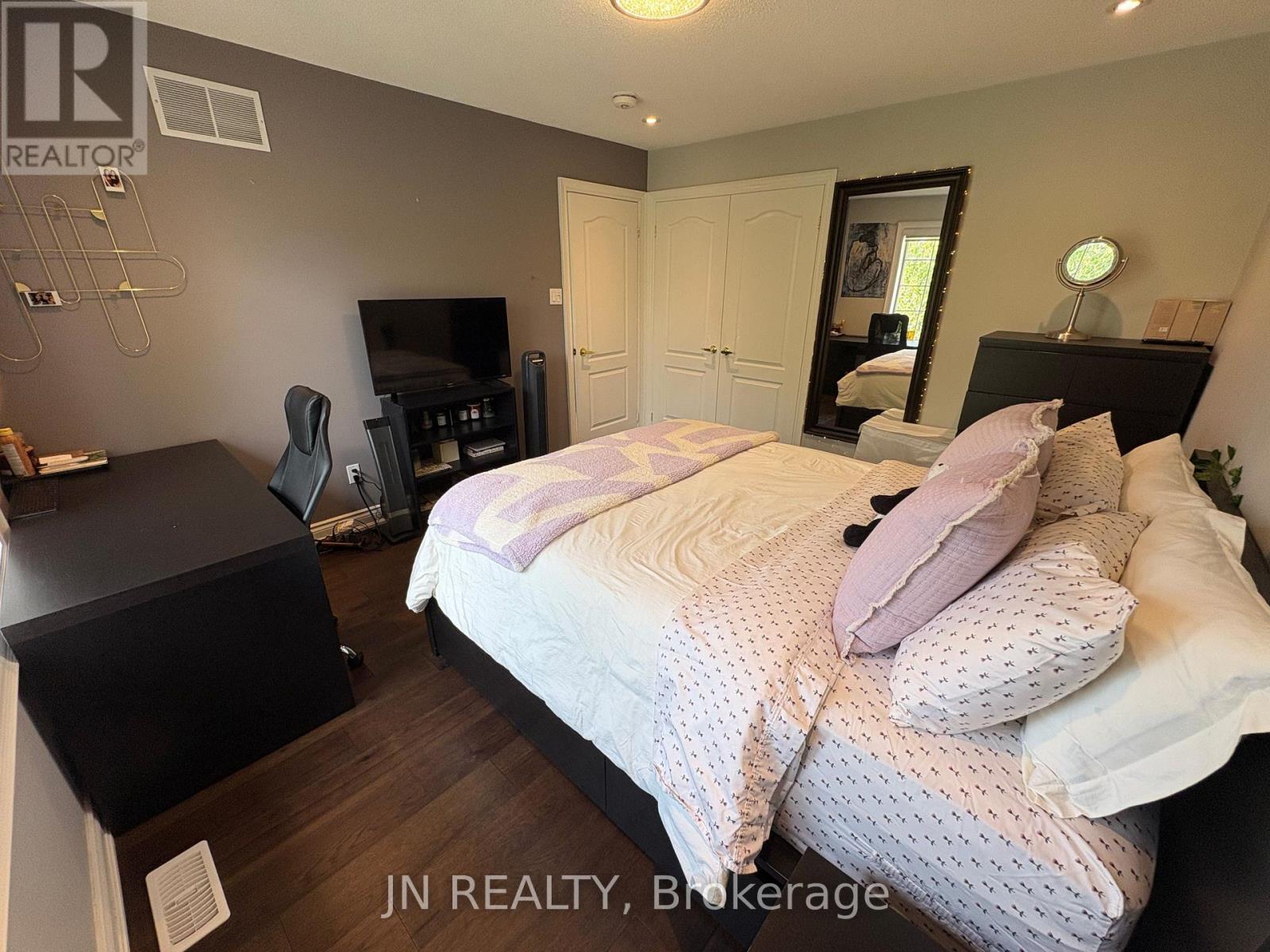Photo 27 of 77 Colonel Bertram Road, Brampton ON