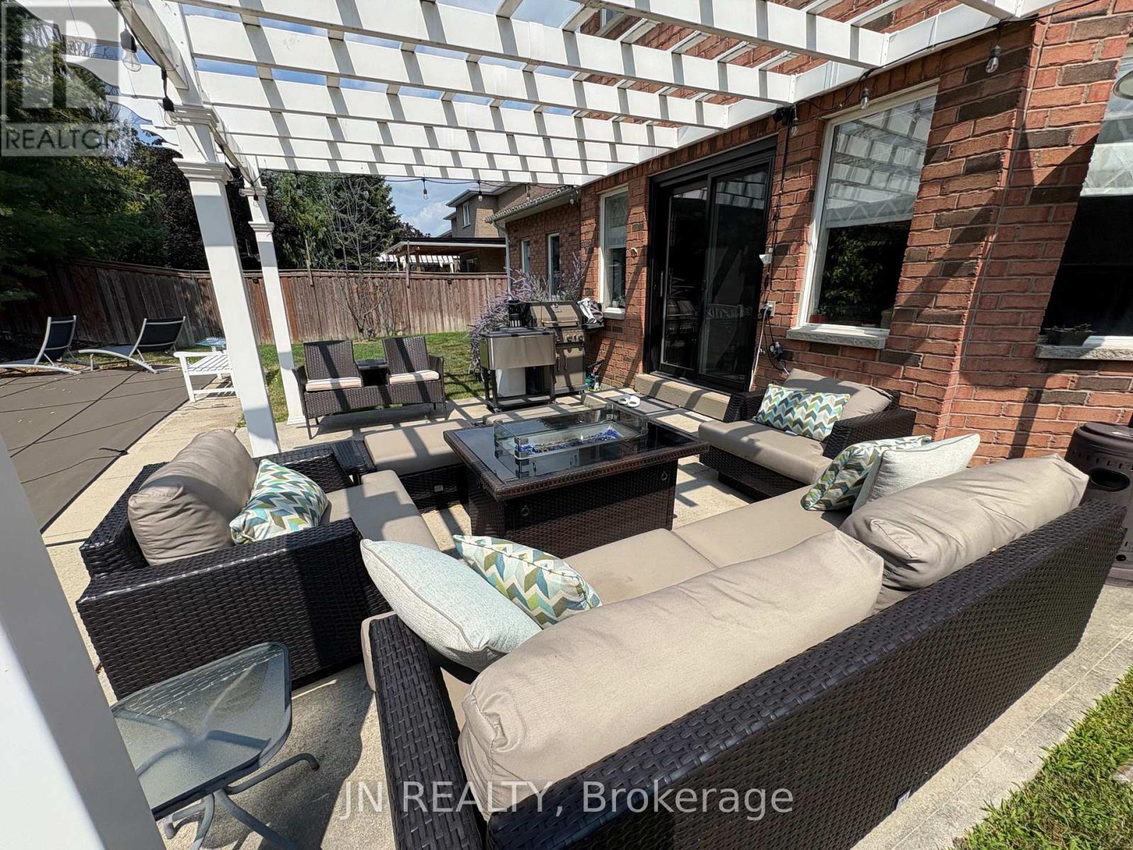 Photo 35 of 77 Colonel Bertram Road, Brampton ON