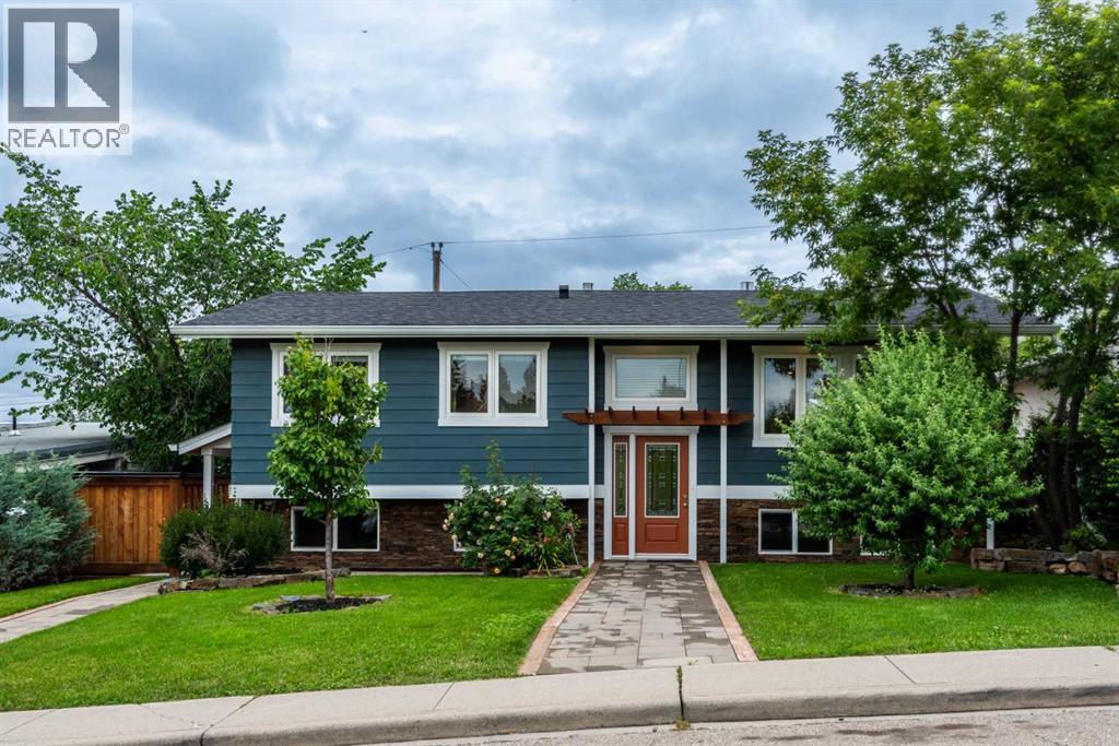 112 Selkirk Drive SW, Calgary, Alberta