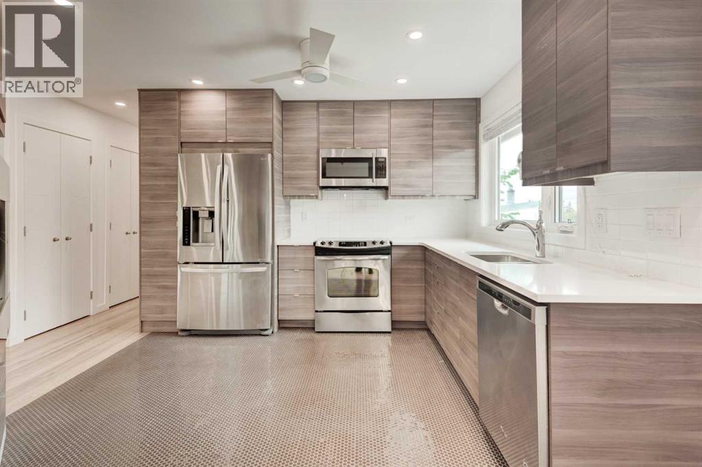 Single Family House Bi-level for Sale in  Selkirk Drive SW Southwood Calgary 