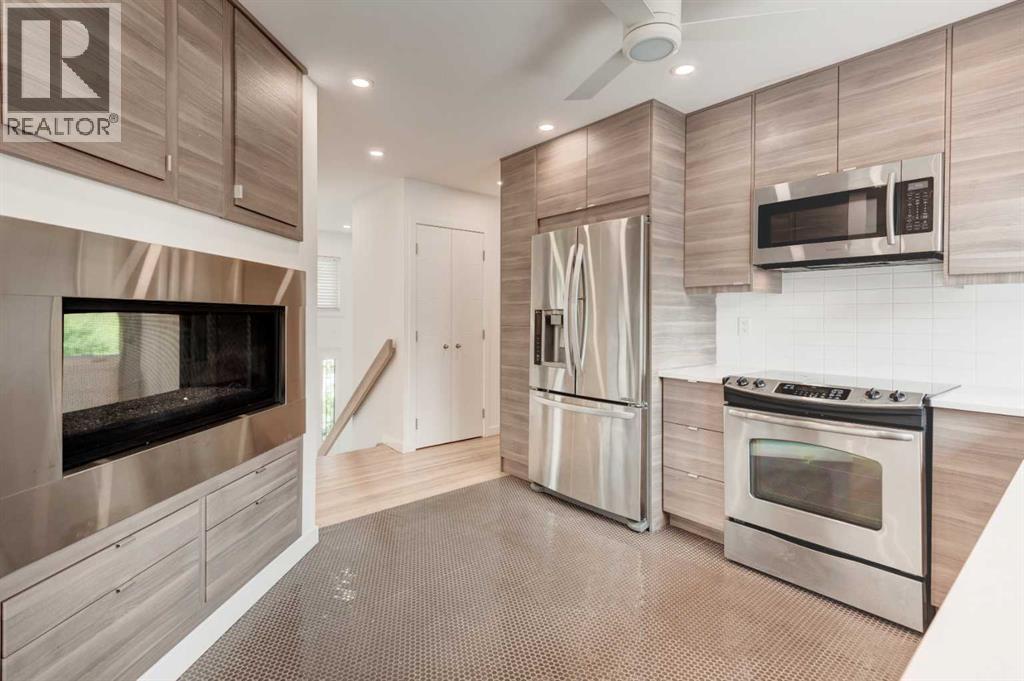 Single Family House Bi-level for Sale in  Selkirk Drive SW Southwood Calgary 