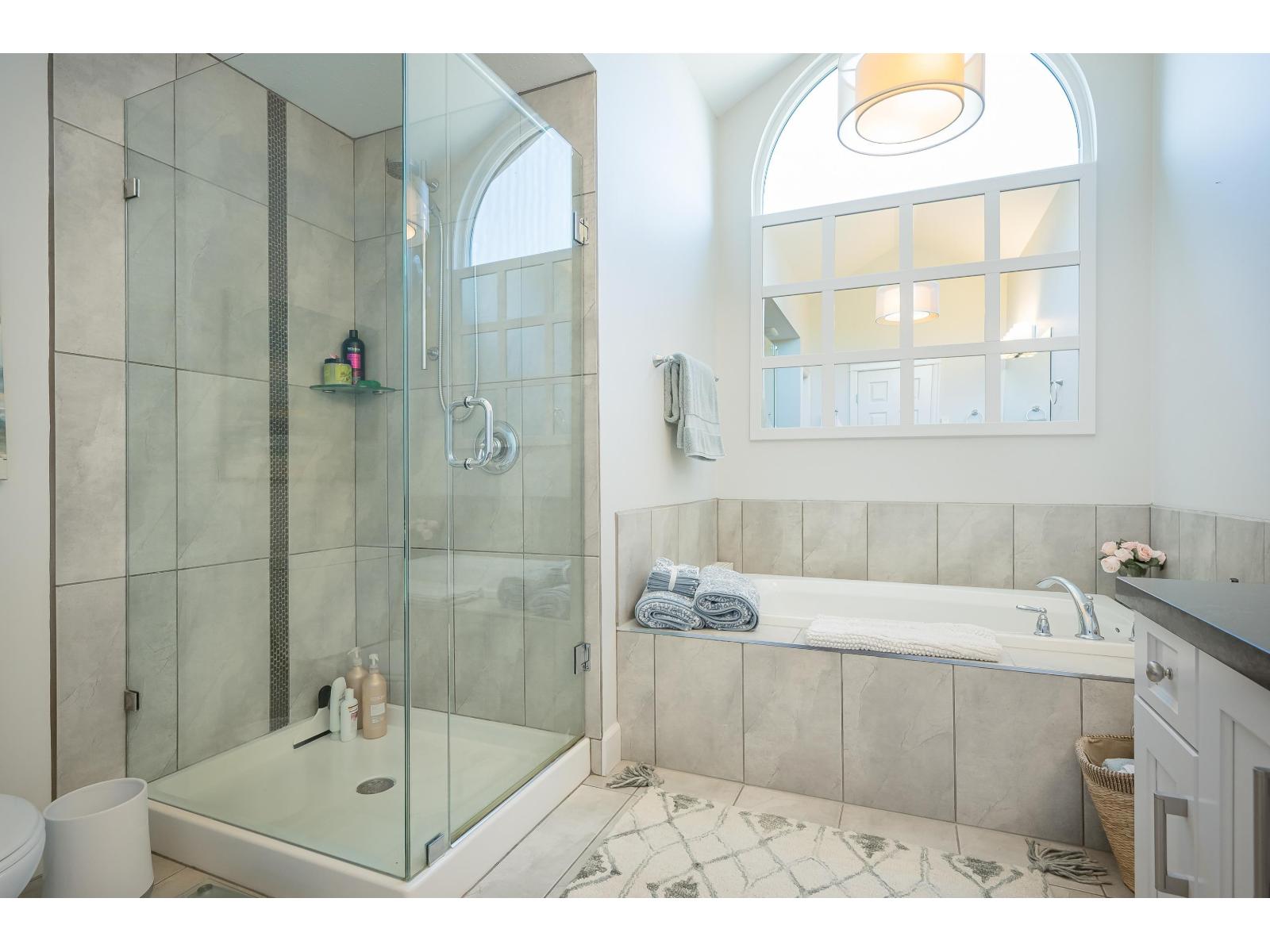 2 1830 SOUTHMERE CRESCENT, Surrey