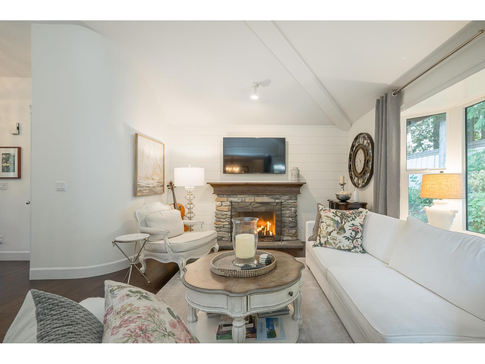 2 1830 SOUTHMERE CRESCENT, Surrey
