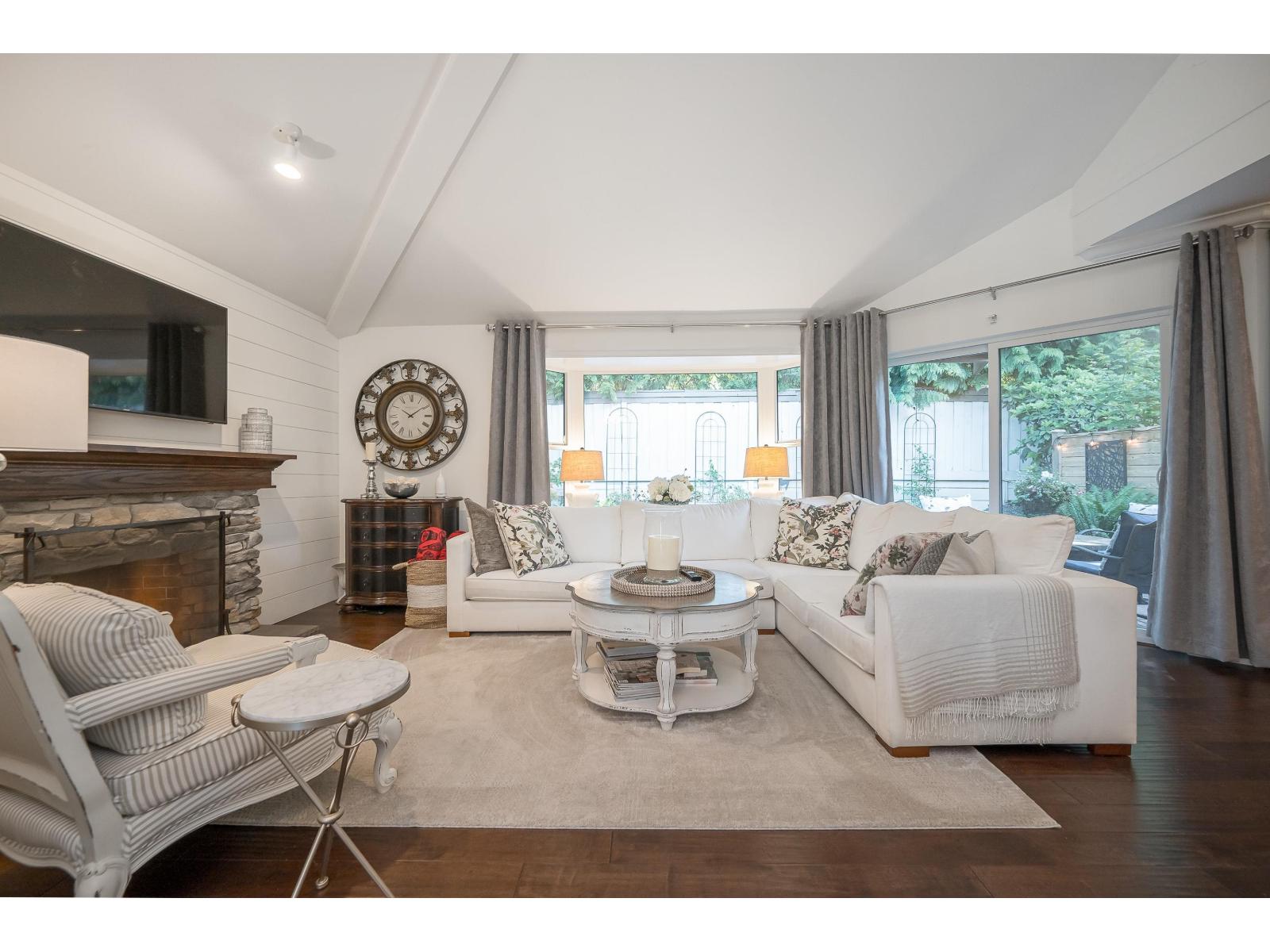 2 1830 SOUTHMERE CRESCENT, Surrey