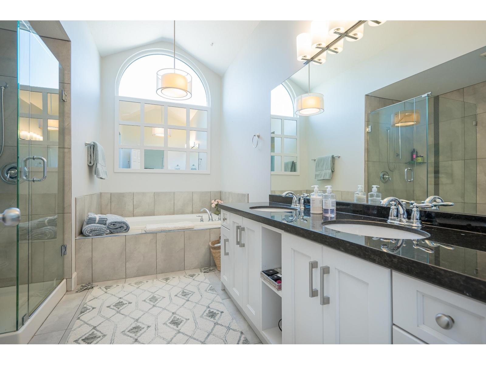 2 1830 SOUTHMERE CRESCENT, Surrey