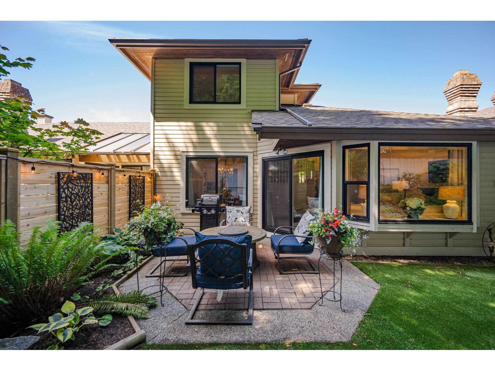 2 1830 SOUTHMERE CRESCENT, Surrey
