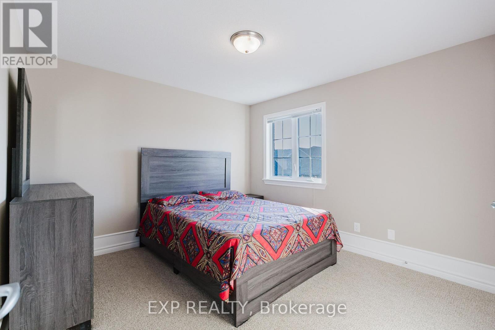 Photo 18 of 263 Deercroft Avenue, Ottawa ON
