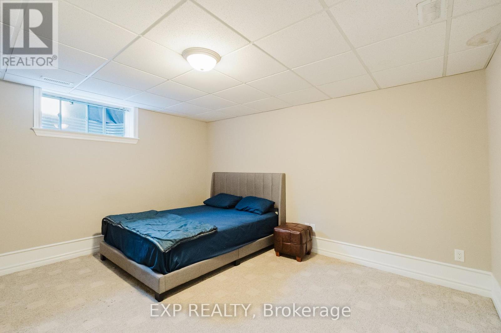 Photo 23 of 263 Deercroft Avenue, Ottawa ON