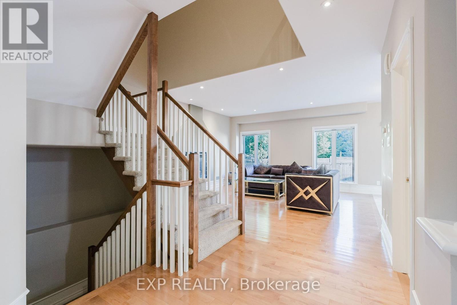 Photo 6 of 263 Deercroft Avenue, Ottawa ON