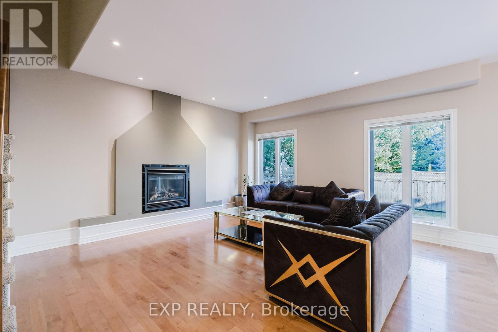 Photo 7 of 263 Deercroft Avenue, Ottawa ON