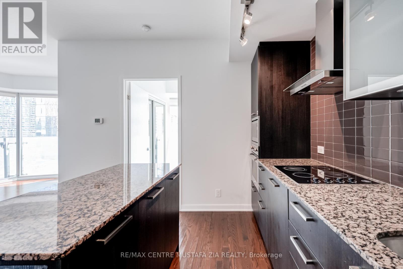 Photo 10 of 2402 14 York Street, Toronto ON
