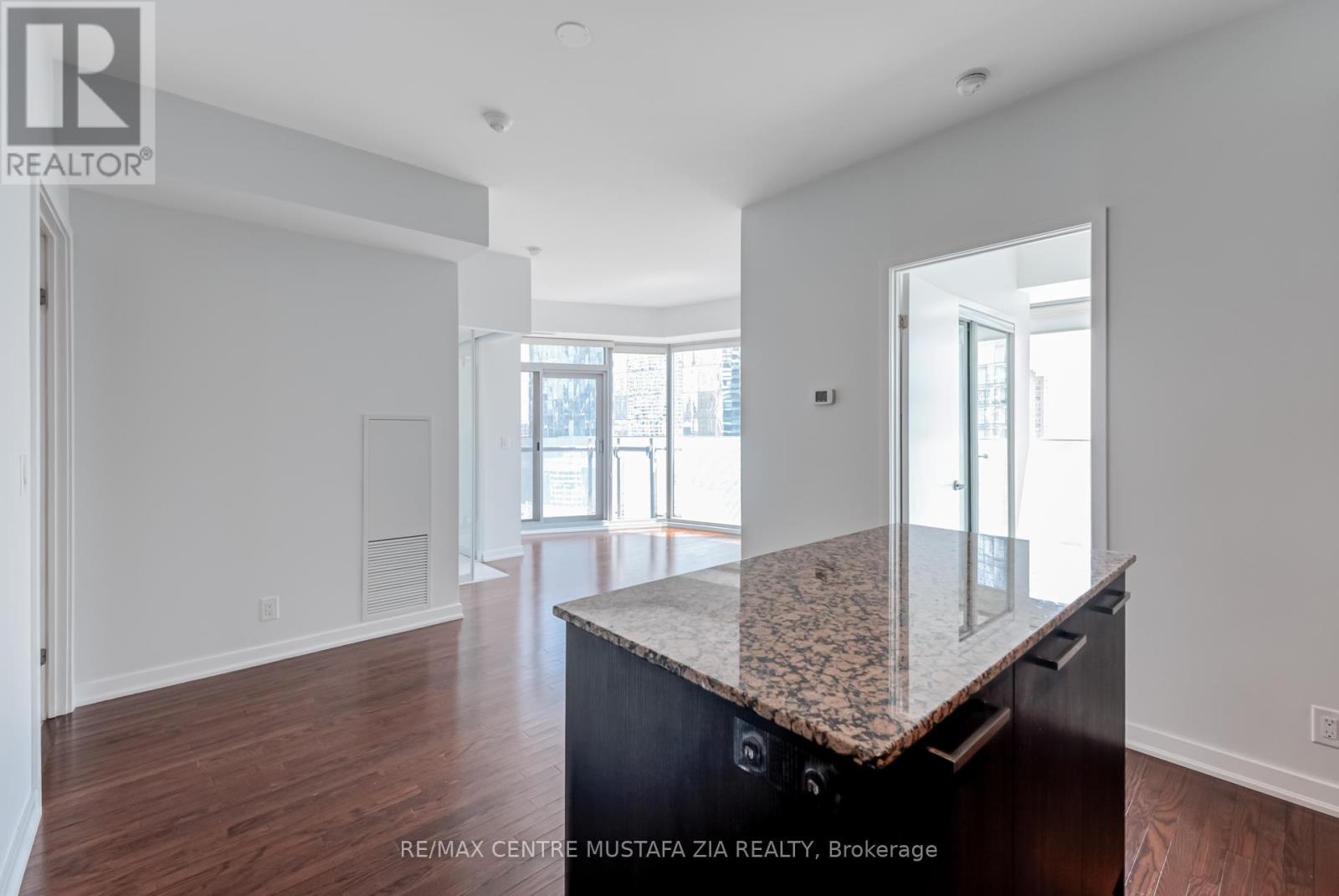 Photo 12 of 2402 14 York Street, Toronto ON
