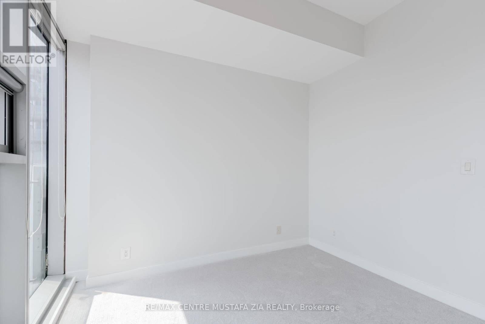 Photo 14 of 2402 14 York Street, Toronto ON