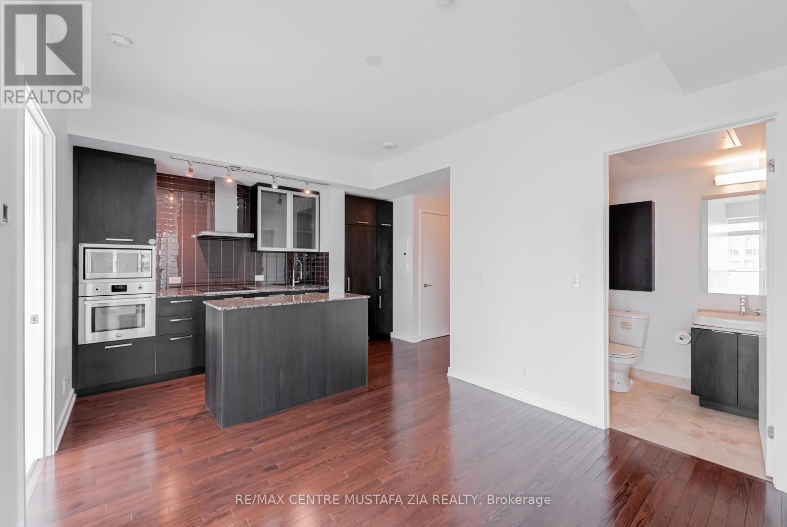 Photo 20 of 2402 14 York Street, Toronto ON