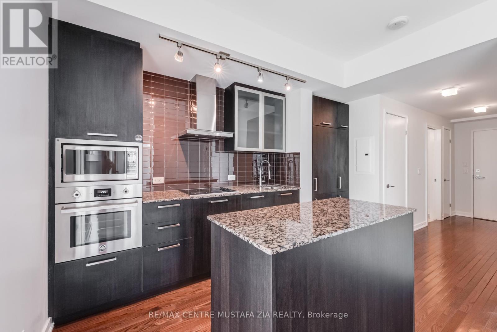 Photo 8 of 2402 14 York Street, Toronto ON