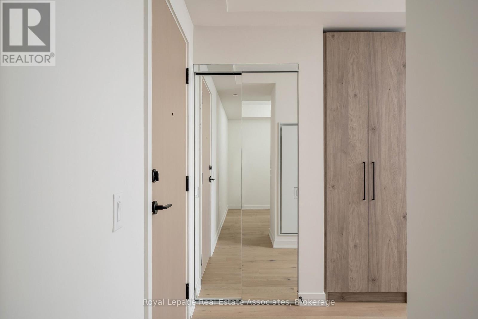 Photo 6 of 1105 181 Sterling Road, Toronto ON