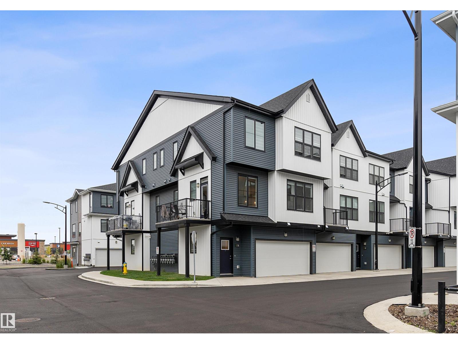 Photo 1 of 70 6905 25 Av Sw, Edmonton AB