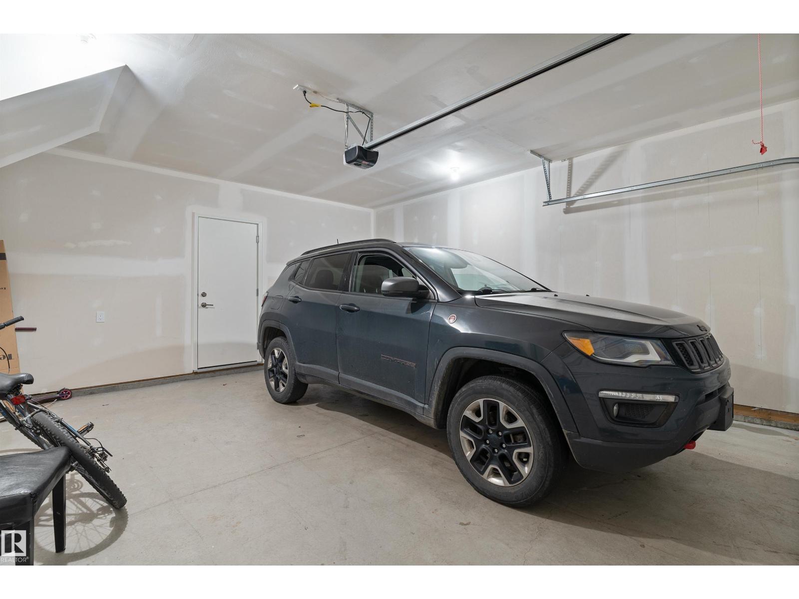 Photo 27 of 70 6905 25 Av Sw, Edmonton AB