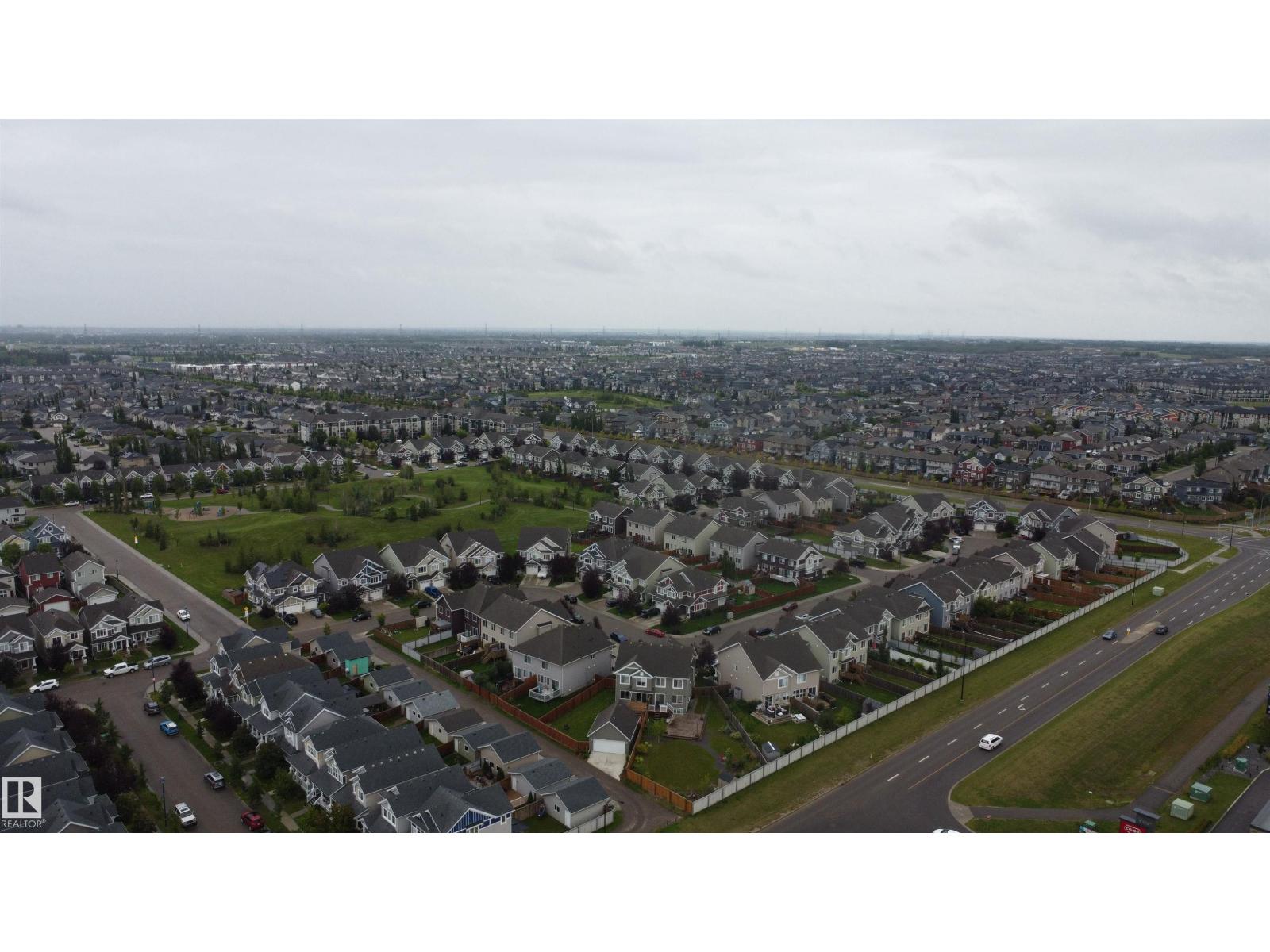 Photo 31 of 70 6905 25 Av Sw, Edmonton AB