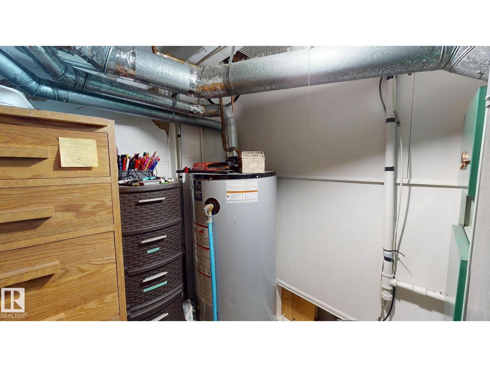 Photo 20 of 7611 112 S Av Nw, Edmonton AB