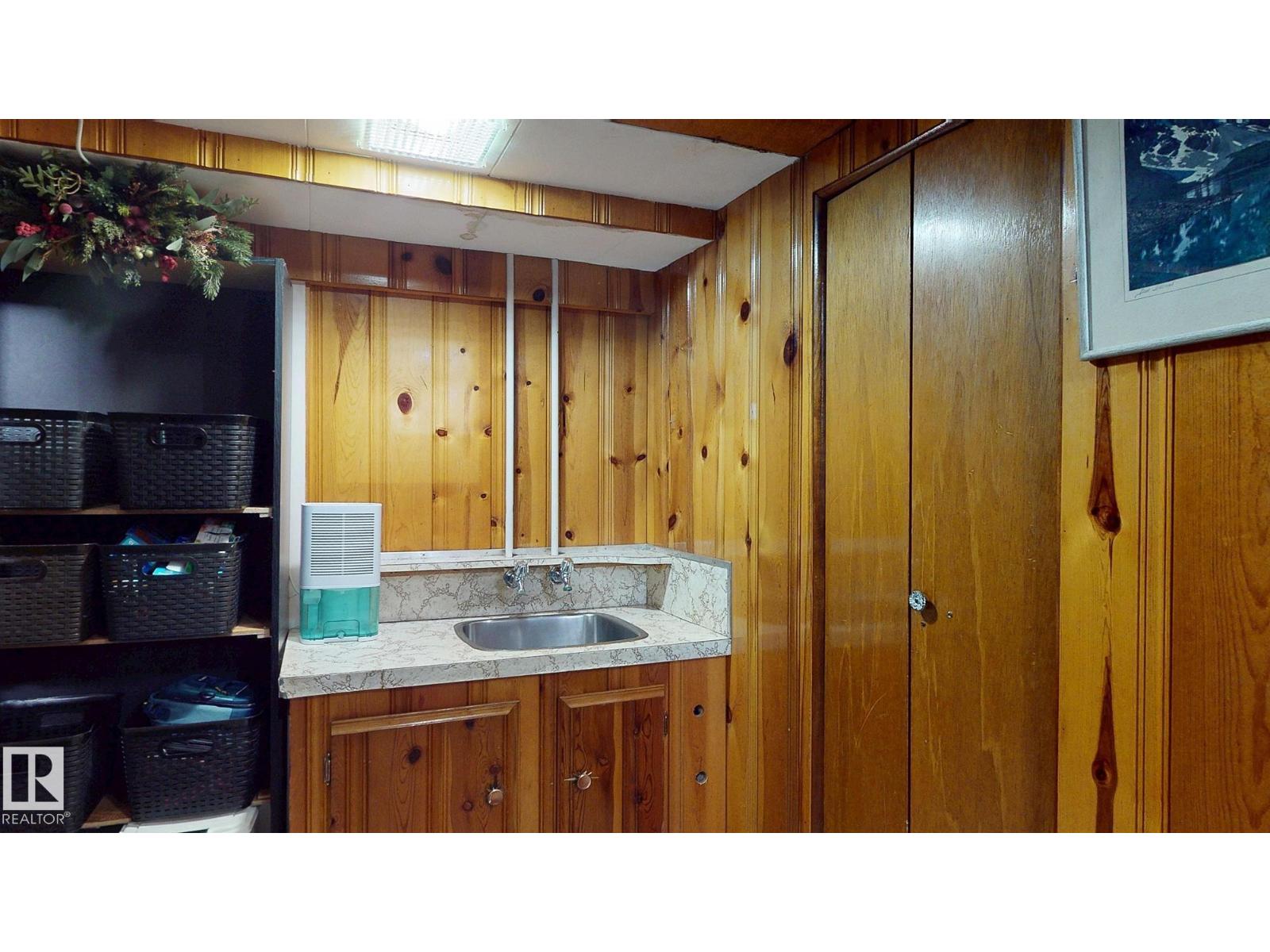 Photo 23 of 7611 112 S Av Nw, Edmonton AB