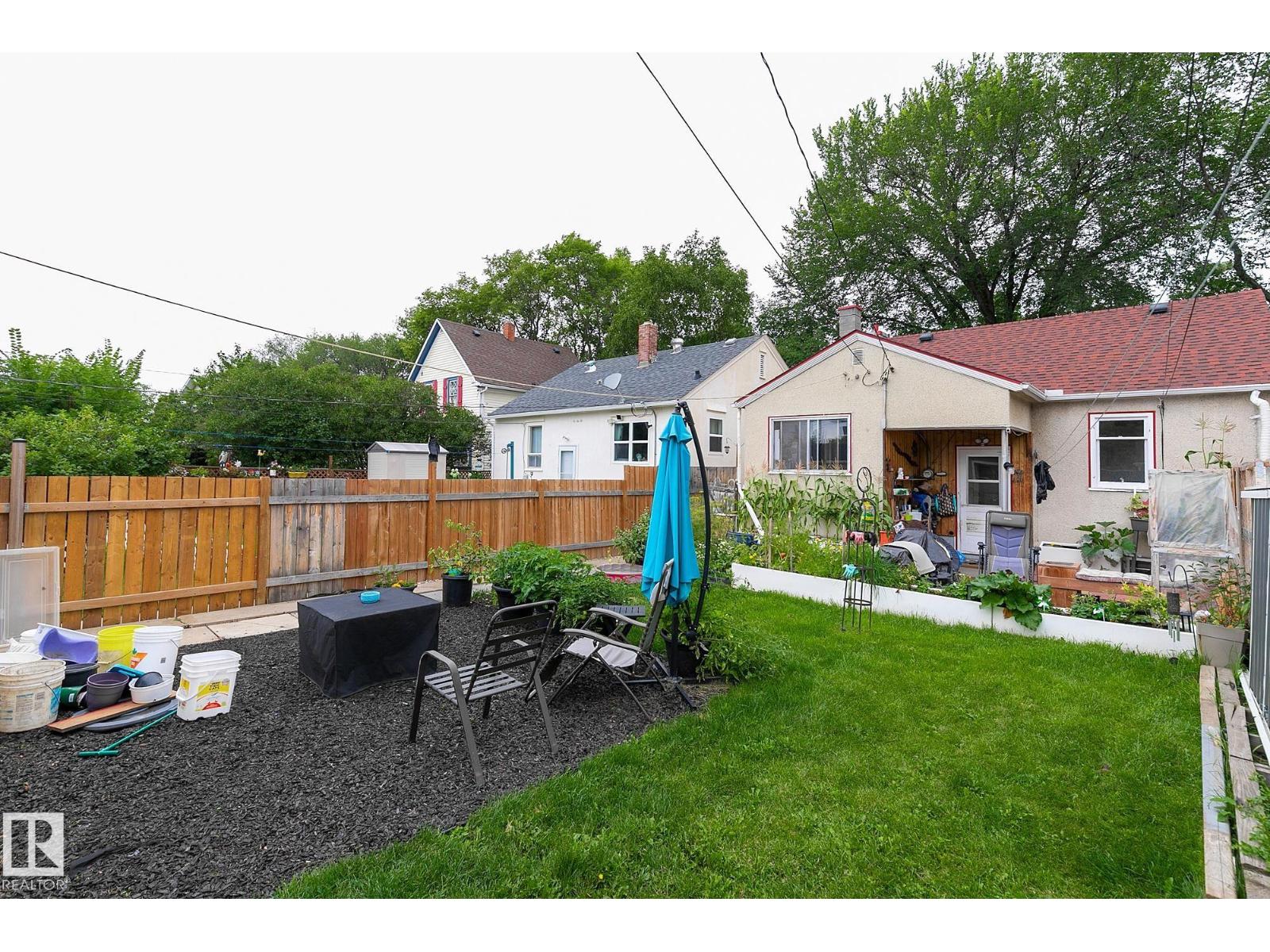 Photo 29 of 7611 112 S Av Nw, Edmonton AB