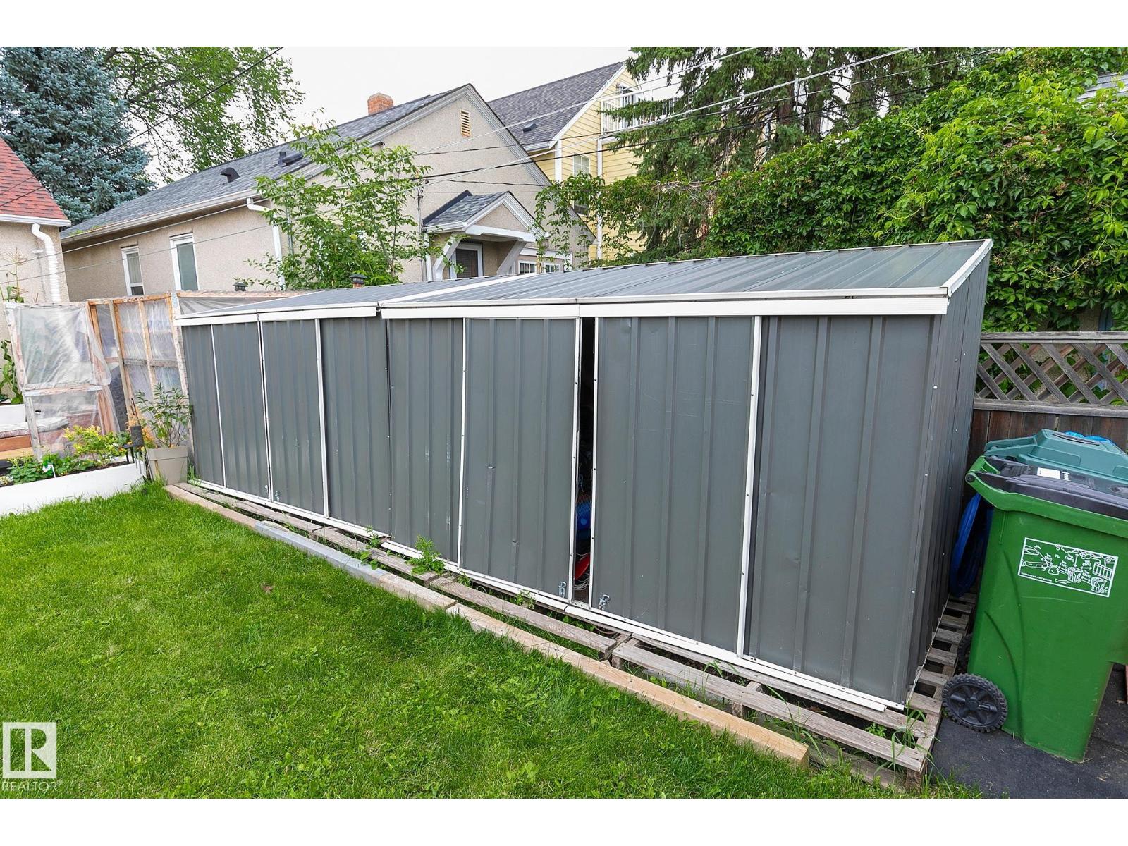 Photo 30 of 7611 112 S Av Nw, Edmonton AB