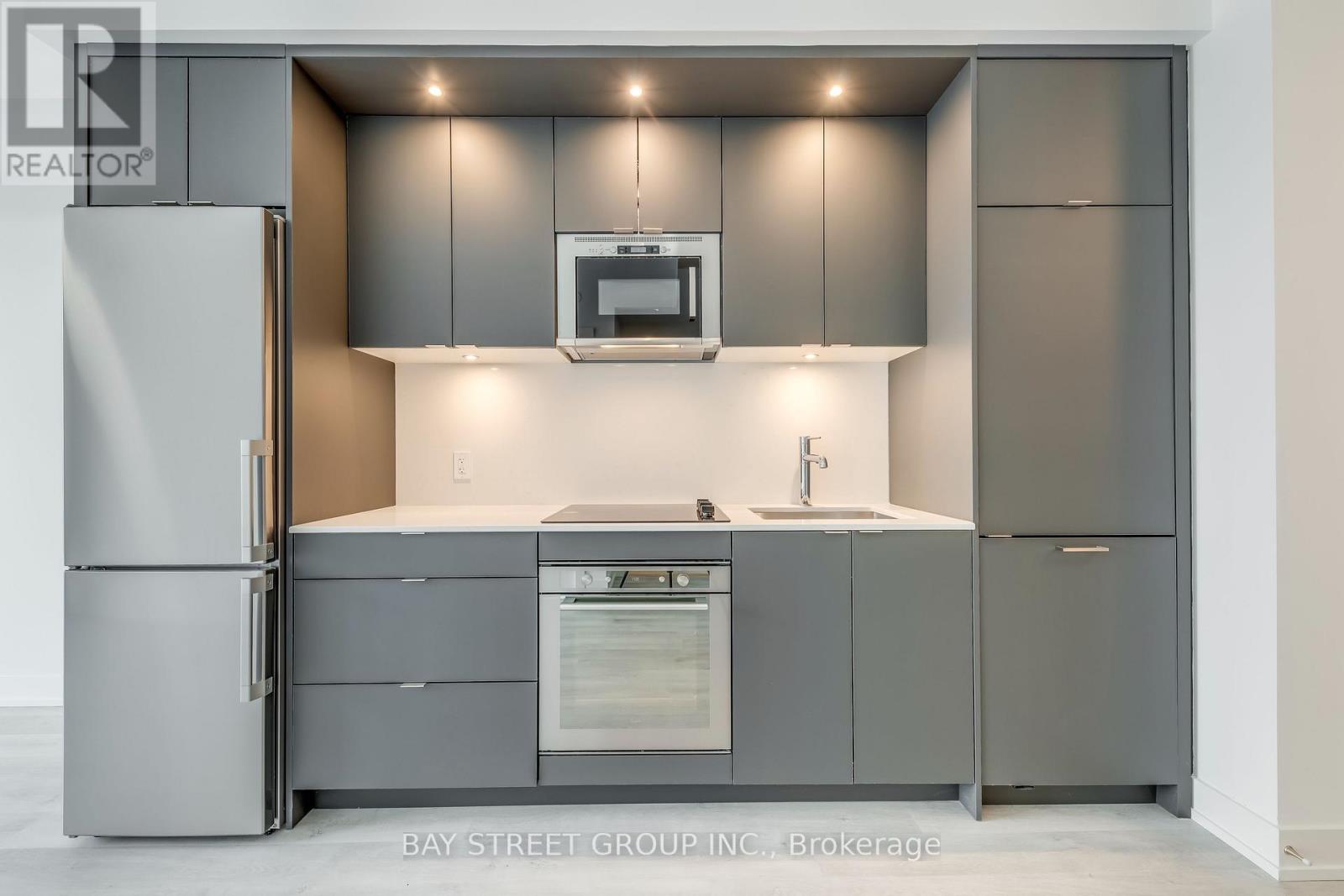 Photo 10 of 3001 30 Inn On The Park Drive, Toronto ON
