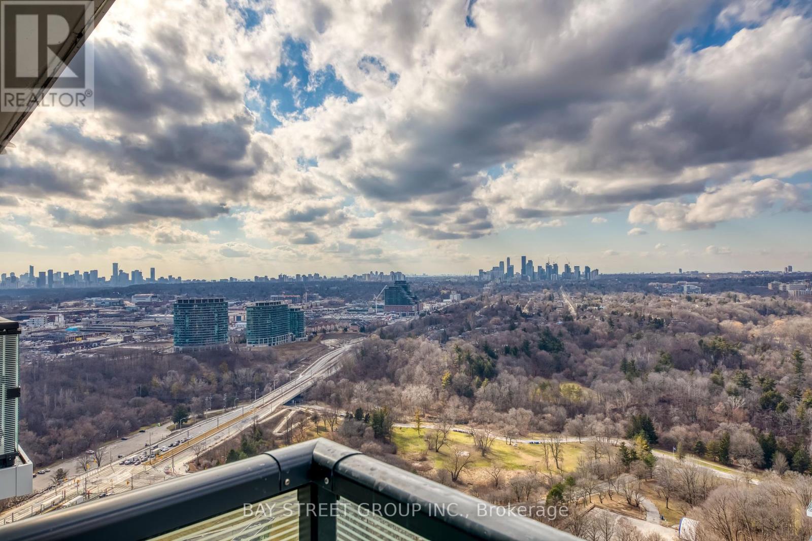 Photo 24 of 3001 30 Inn On The Park Drive, Toronto ON
