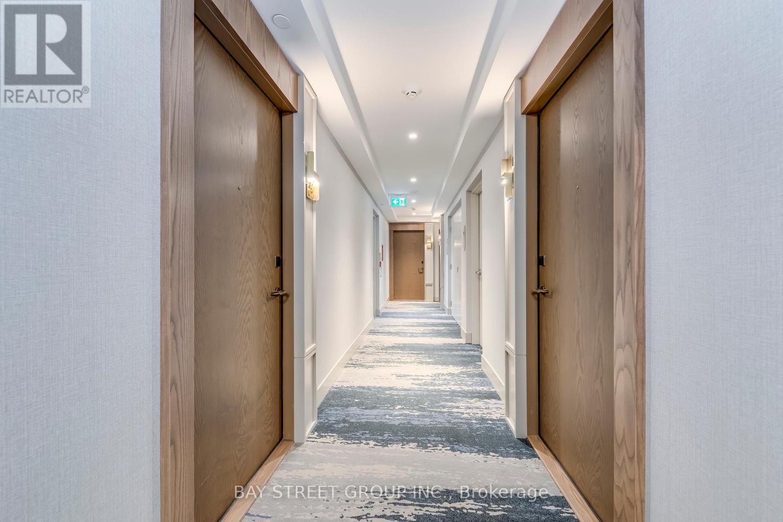 Photo 5 of 3001 30 Inn On The Park Drive, Toronto ON