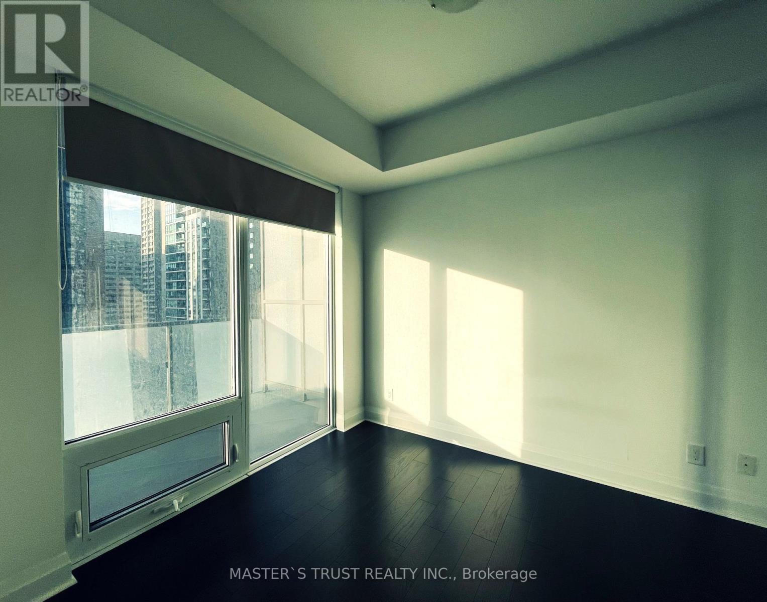 Photo 7 of 1109 1080 Bay Street, Toronto ON