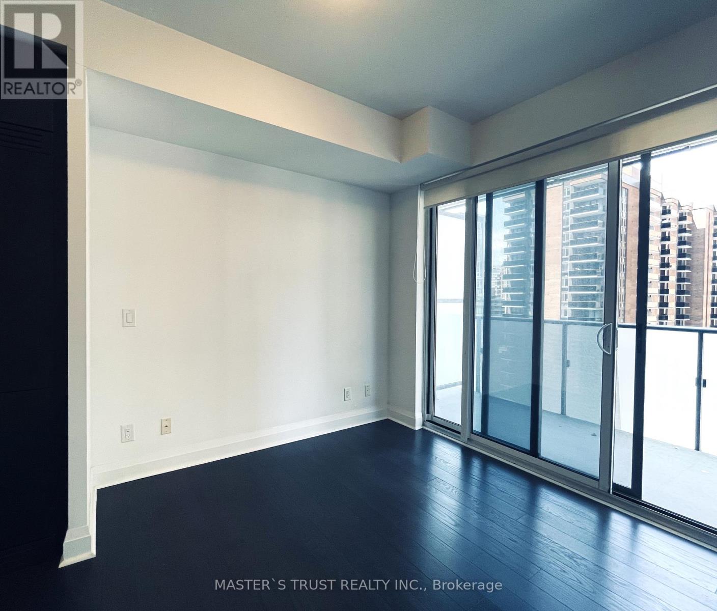 Photo 8 of 1109 1080 Bay Street, Toronto ON
