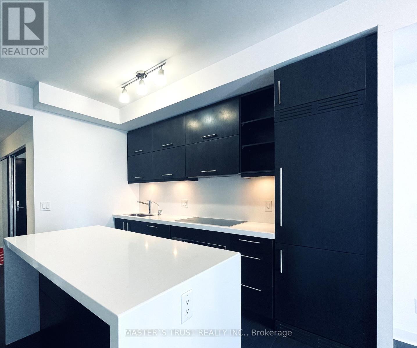Photo 9 of 1109 1080 Bay Street, Toronto ON