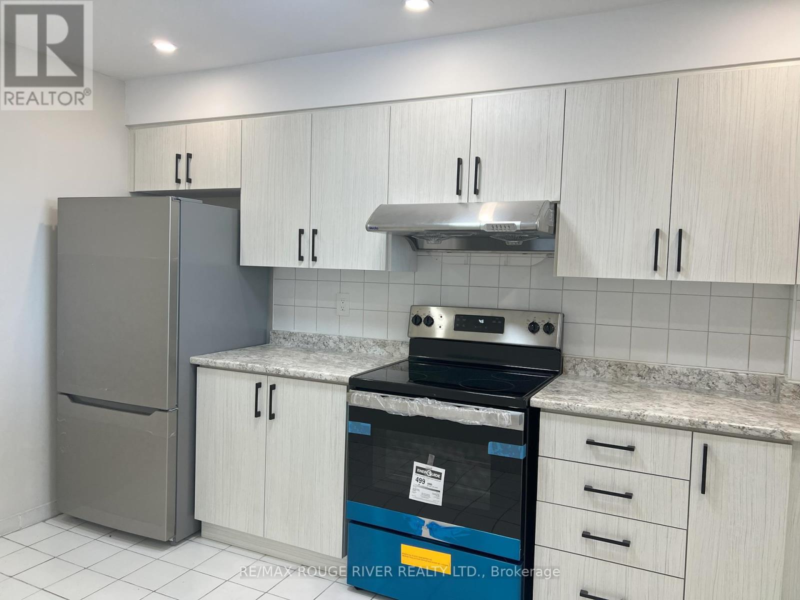 Photo 8 of 1511 4727 Sheppard Avenue E, Toronto ON