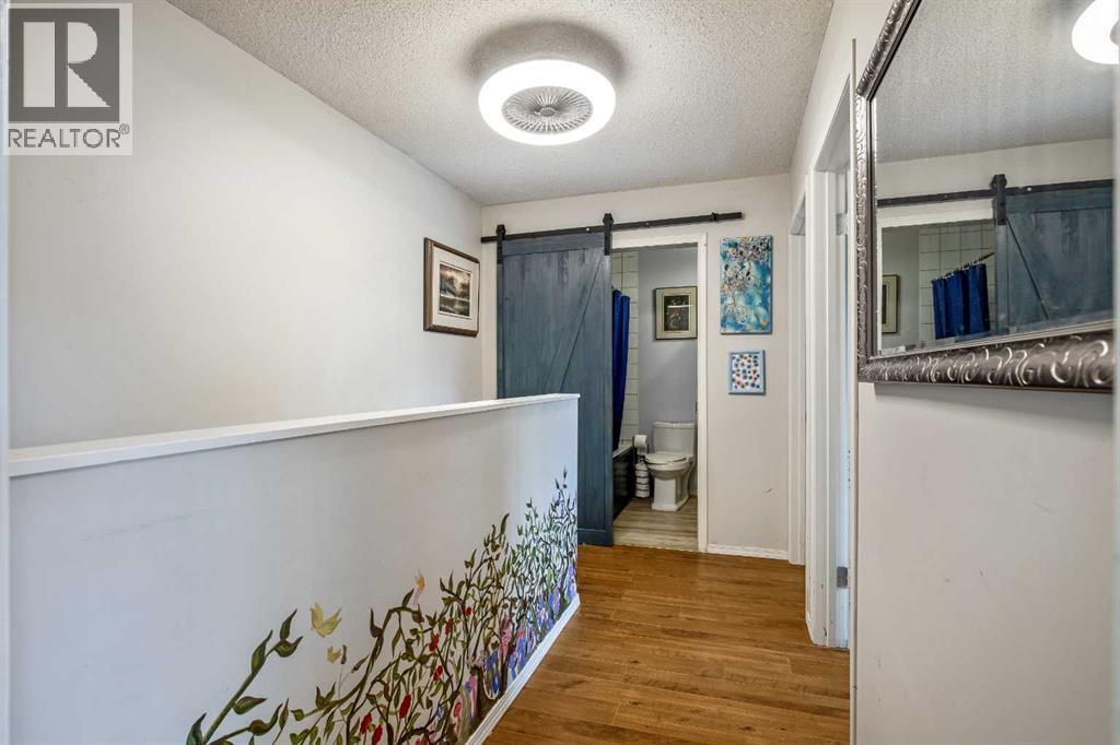 Single Family House for Sale in   DALTON Drive NW Dalhousie Calgary 