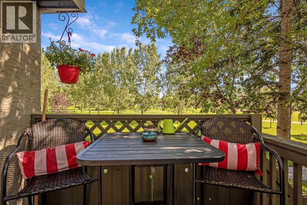 Single Family House for Sale in   DALTON Drive NW Dalhousie Calgary 