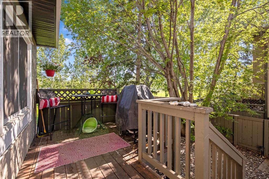Single Family House for Sale in   DALTON Drive NW Dalhousie Calgary 