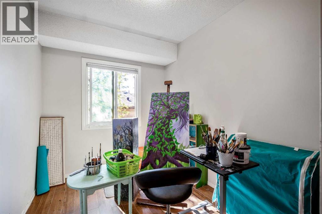 Single Family House for Sale in   DALTON Drive NW Dalhousie Calgary 
