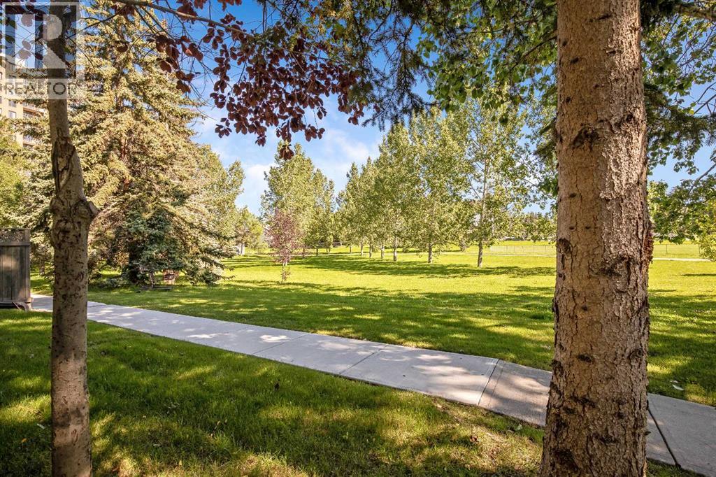 Single Family House for Sale in   DALTON Drive NW Dalhousie Calgary 