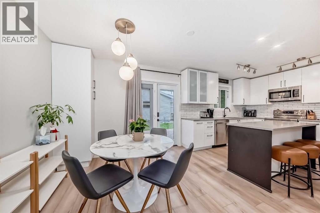 Single Family House for Sale in  Bridleglen Park SW Bridlewood Calgary 