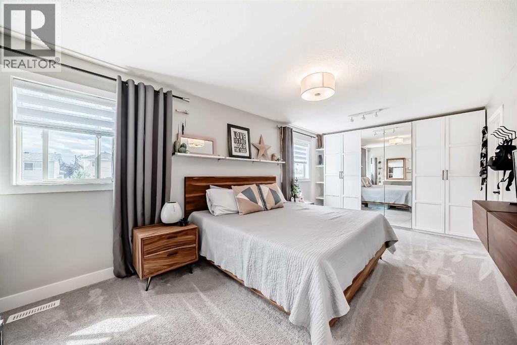 Single Family House for Sale in  Bridleglen Park SW Bridlewood Calgary 