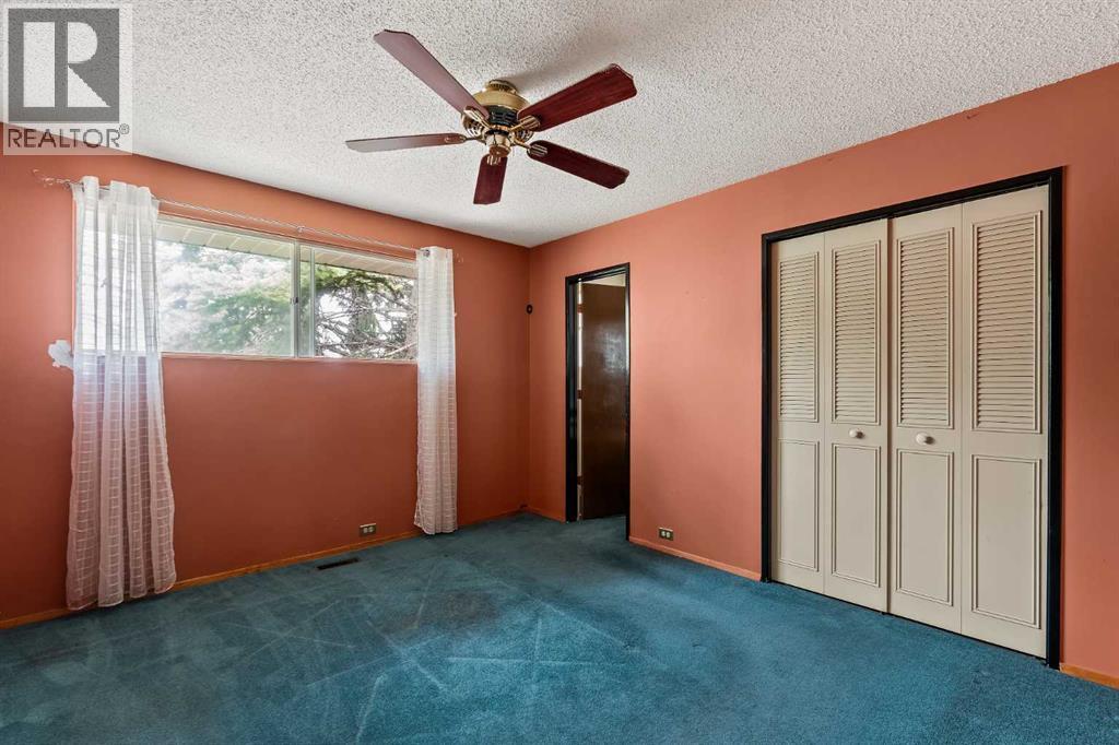 Single Family House Bungalow for Sale in  Hunterston Place NW Huntington Hills Calgary 