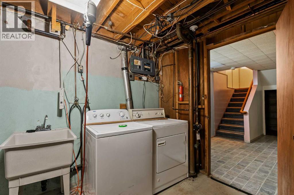 Single Family House Bungalow for Sale in  Hunterston Place NW Huntington Hills Calgary 